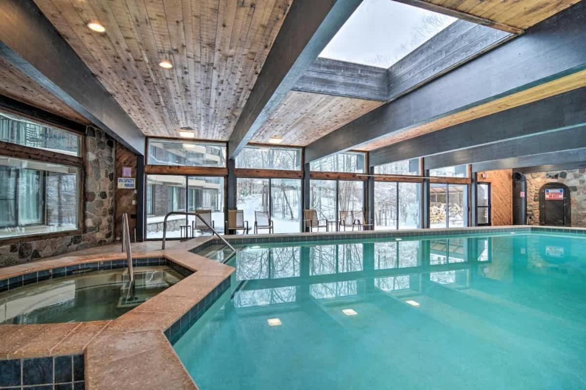 Top Floor Luxury, Sauna, Private Pool, Lake Bellaire Beach, 5 Beds, 4 Full Bath 외부 사진