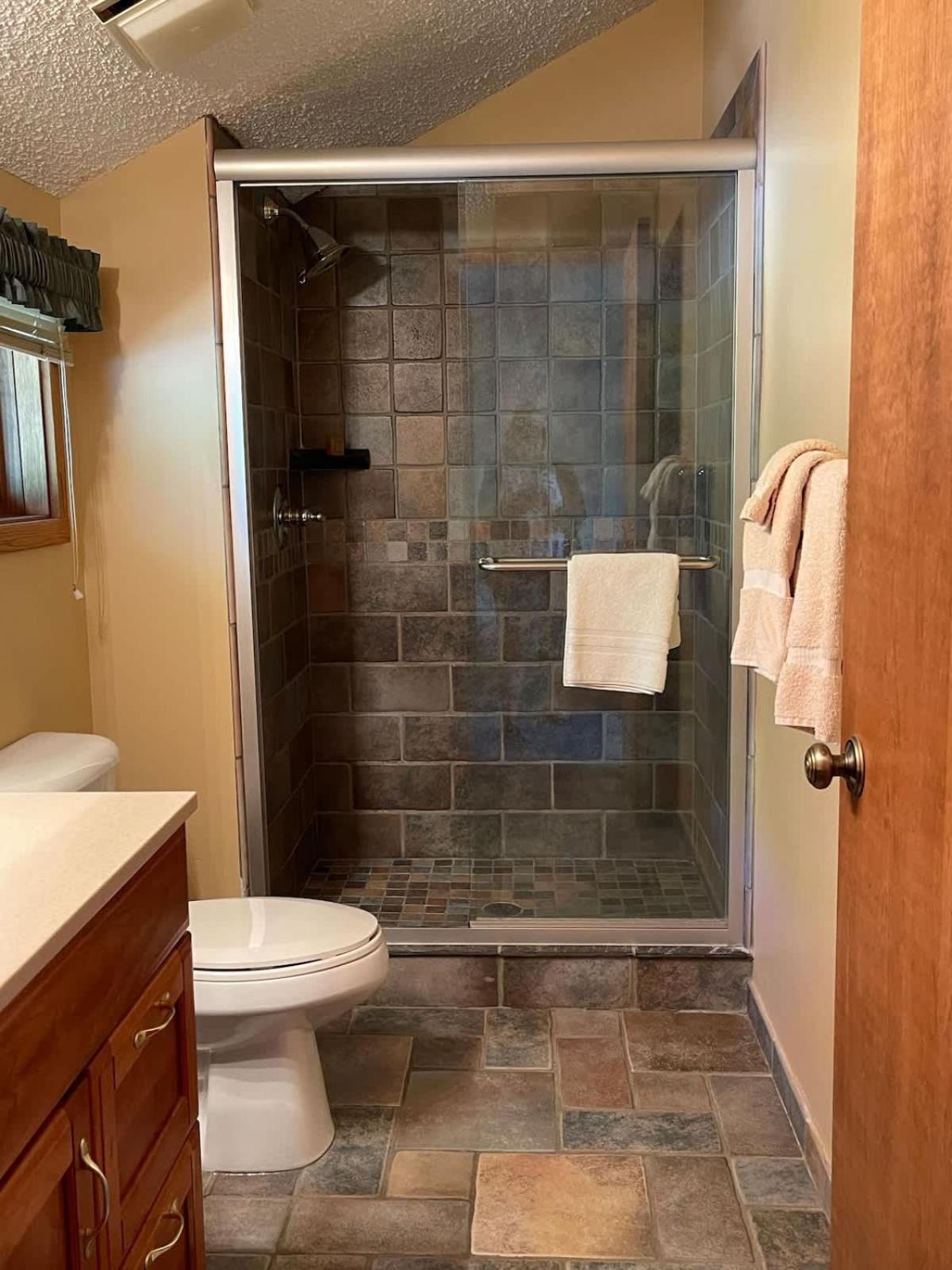 Top Floor Luxury, Sauna, Private Pool, Lake Bellaire Beach, 5 Beds, 4 Full Bath 외부 사진