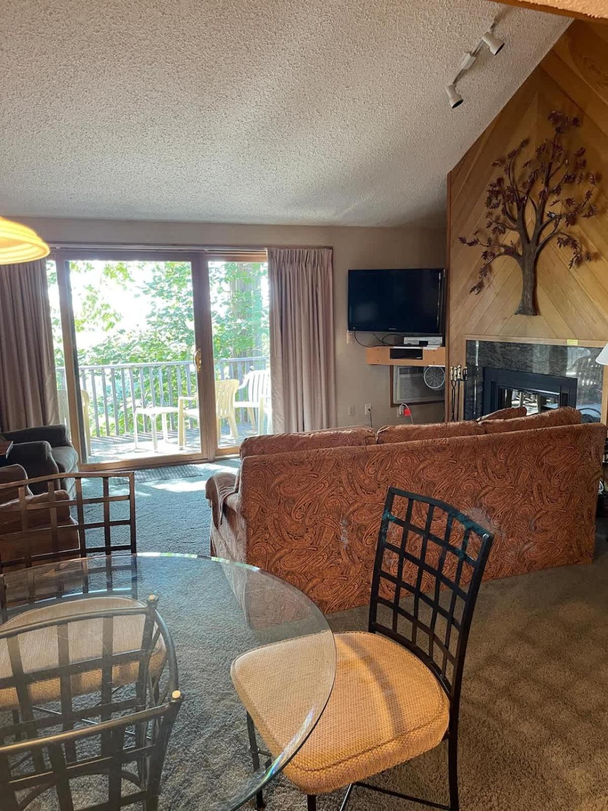 Top Floor Luxury, Sauna, Private Pool, Lake Bellaire Beach, 5 Beds, 4 Full Bath 외부 사진