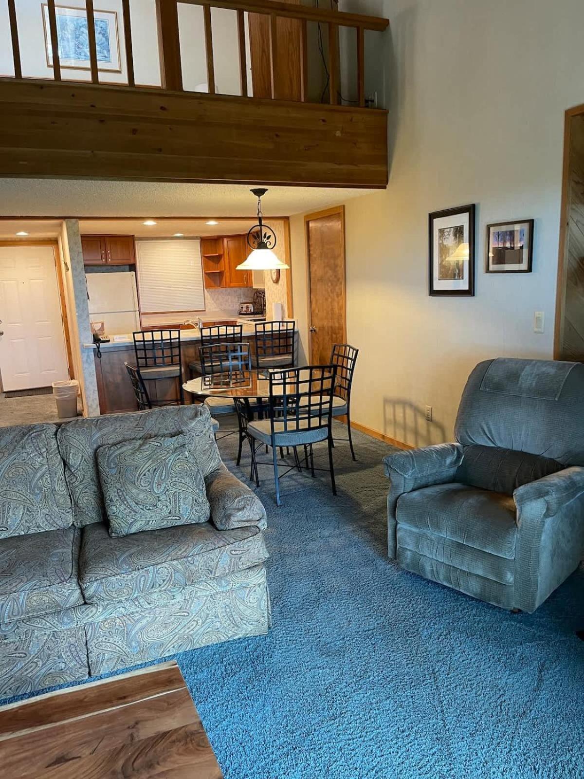Top Floor Luxury, Sauna, Private Pool, Lake Bellaire Beach, 5 Beds, 4 Full Bath 외부 사진
